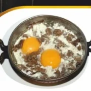 Kavurmalı Yumurta